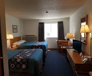 Photo 4 - Super 8 by Wyndham Phillips