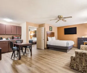 Photo 5 - Econo Lodge Selmer