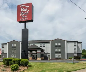 Photo 2 - Red Roof Inn & Suites Little Rock