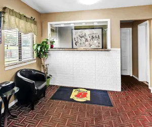 Photo 5 - Super 8 by Wyndham Columbia SC / Ft. Jackson