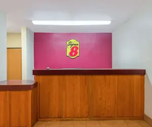 Photo 2 - Super 8 by Wyndham Pevely