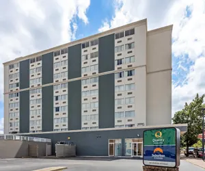 Photo 2 - Quality Inn & Suites Charleston - Civic Center