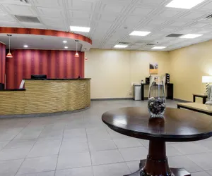 Photo 5 - Quality Inn & Suites Charleston - Civic Center