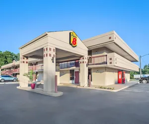 Photo 2 - Super 8 by Wyndham Commerce