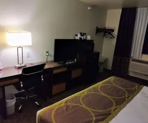 Photo 5 - Super 8 by Wyndham Lebanon