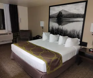 Photo 4 - Super 8 by Wyndham Lebanon