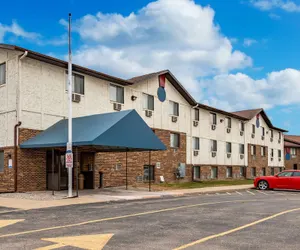 Photo 2 - Econo Lodge Inn & Suites Auburn