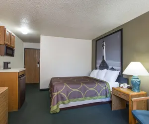 Photo 4 - Super 8 by Wyndham Houghton Lake