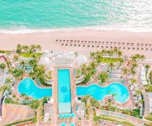 Photo 2 - Diplomat Beach Resort Hollywood, Curio Collection by Hilton