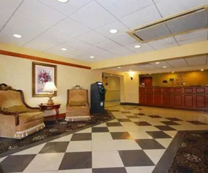 Photo 2 - Quality Inn & Suites Bensalem