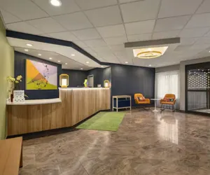 Photo 4 - Spark by Hilton Woburn Boston