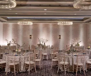 Photo 4 - Rochester Airport Marriott