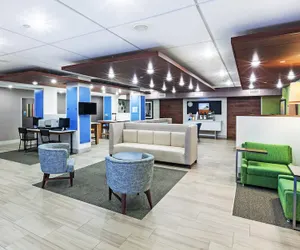 Photo 3 - Holiday Inn Express Hotel & Suites Dallas Lewisville by IHG