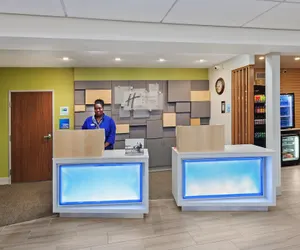 Photo 5 - Holiday Inn Express Hotel & Suites Dallas Lewisville by IHG