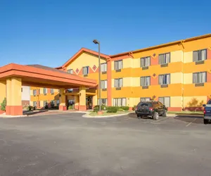 Photo 2 - Quality Inn & Suites MidAmerica Industrial Park Area