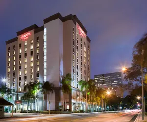 Photo 2 - Hampton Inn Ft. Lauderdale/Downtown Las Olas Area