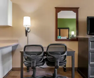 Photo 5 - Extended Stay America Select Suites - Detroit - Roseville