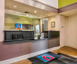 Photo 4 - Studio 6 San Antonio, TX - Airport