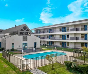 Photo 2 - Studio 6 San Antonio, TX - Airport