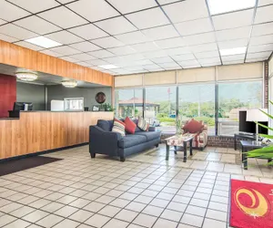 Photo 3 - Econo Lodge Fort Payne