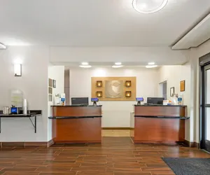 Photo 2 - Comfort Inn & Suites Covington - Mandeville