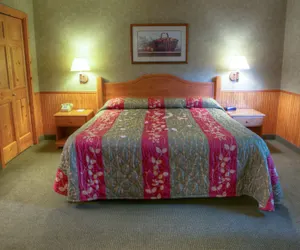 Photo 3 - Poulsbo Inn & Suites