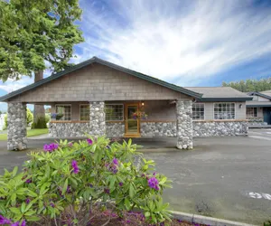 Photo 2 - Poulsbo Inn & Suites