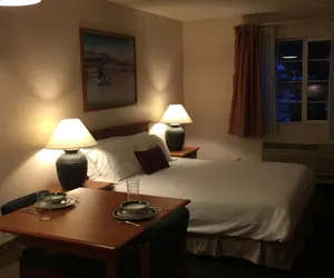Photo 4 - 3 Peaks Lodge