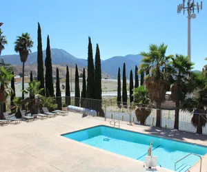 Photo 2 - Cajon Pass Inn
