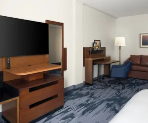 Photo 3 - Fairfield Inn & Suites Newark Liberty International Airport