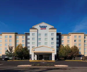 Photo 2 - Fairfield Inn & Suites Newark Liberty International Airport