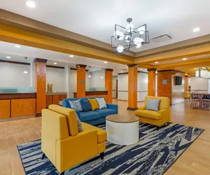 Photo 5 - Comfort Inn & Suites Akron South