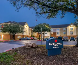 Photo 2 - Candlewood Suites Austin-Round Rock, an IHG Hotel