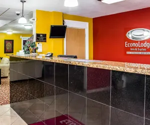 Photo 3 - Econo Lodge Inn & Suites Walnut