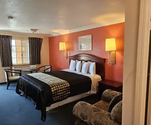 Photo 5 - Aerospace Inn