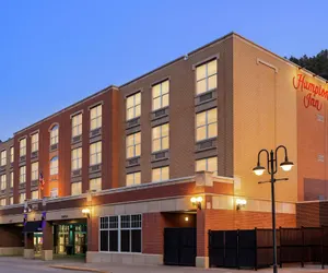 Photo 2 - Hampton Inn Deadwood at Tin Lizzie Gaming Resort