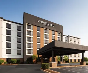 Photo 2 - Courtyard by Marriott Louisville Airport