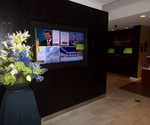 Photo 4 - Courtyard Somerset by Marriott