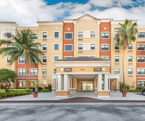 Photo 2 - Extended Stay America Premier Suites - Miami - Airport - Doral - 25th Street