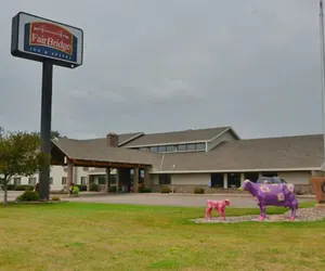 Photo 2 - FairBridge Inn & Suites in Thorp, WI
