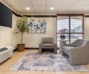 Photo 3 - SureStay Hotel by Best Western East Brunswick