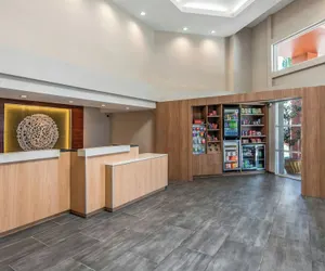 Photo 4 - Fairfield Inn & Suites by Marriott San Jose Airport