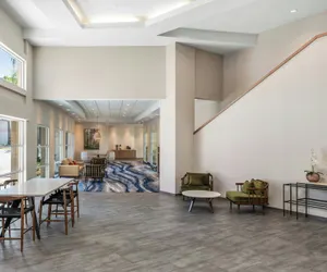 Photo 5 - Fairfield Inn & Suites by Marriott San Jose Airport