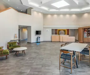 Photo 5 - Fairfield Inn & Suites by Marriott San Jose Airport