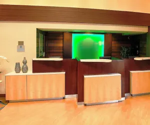 Photo 3 - Fairfield Inn & Suites by Marriott San Jose Airport