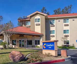 Photo 2 - Comfort Inn Fontana