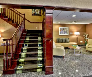 Photo 5 - Holiday Inn Express Hotel & Suites Woodhaven by IHG