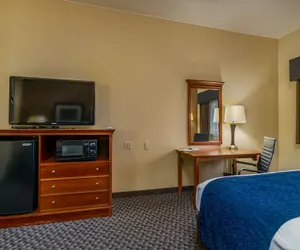 Photo 5 - Best Western Plus Shamrock Inn & Suites