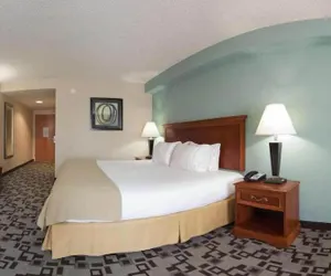 Photo 3 - Holiday Inn Express Apex - Raleigh by IHG