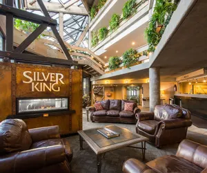 Photo 3 - Silver King by All Seasons Resort Lodging